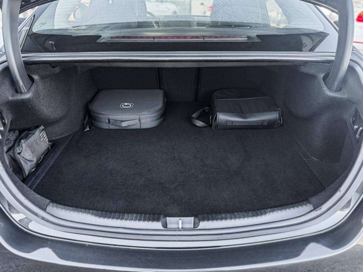 mercedes-benz-classe-c-2023-hibrido-a-gasolina-1991cc