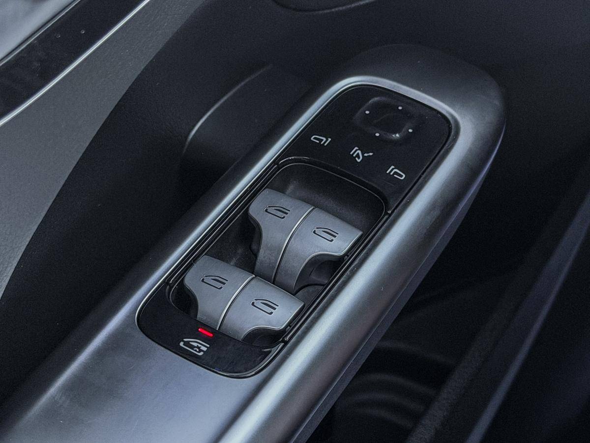 mercedes-benz-classe-c-2023-hibrido-a-gasolina-1991cc