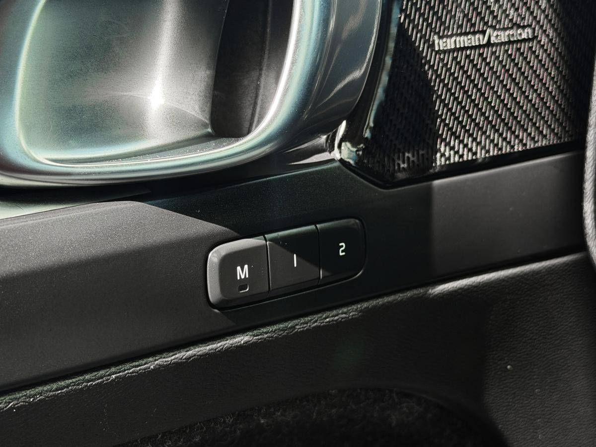 volvo-xc40-2021-hibrido-a-gasolina-1477cc