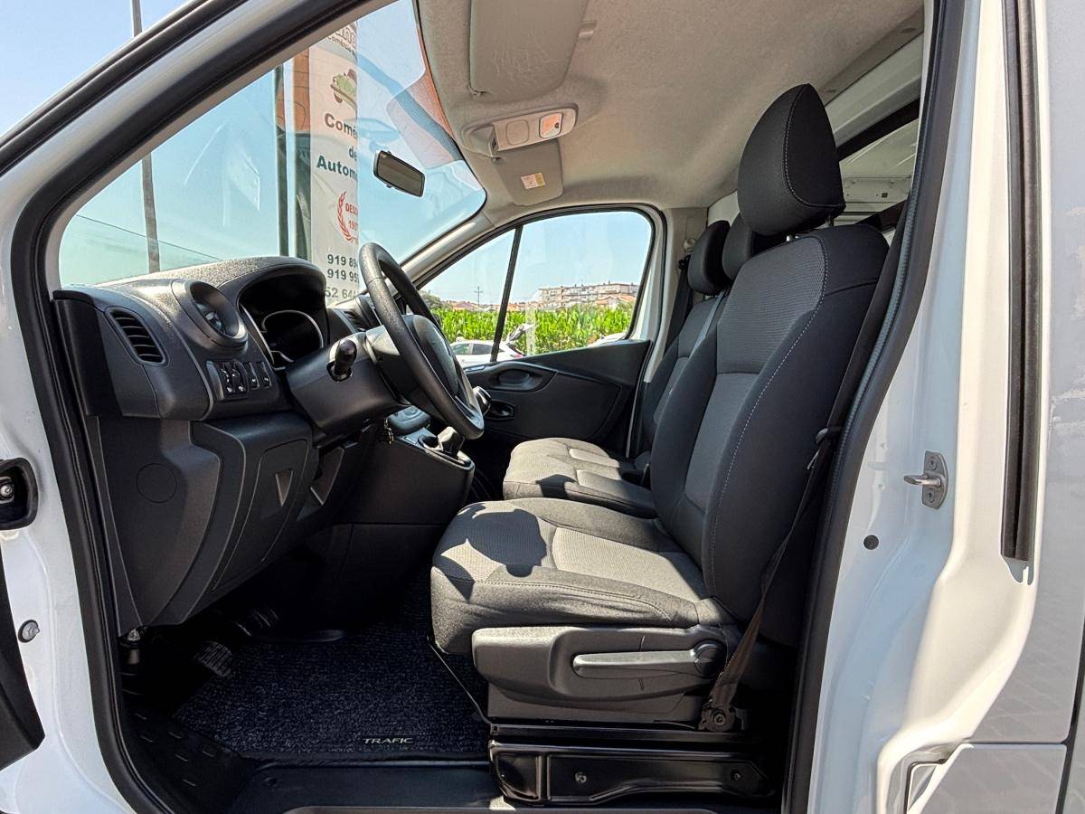renault-trafic-2020-diesel-1598cc