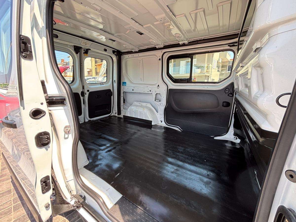 renault-trafic-2020-diesel-1598cc