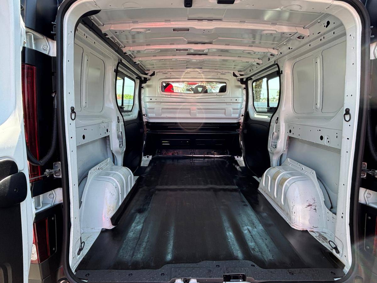 renault-trafic-2020-diesel-1598cc