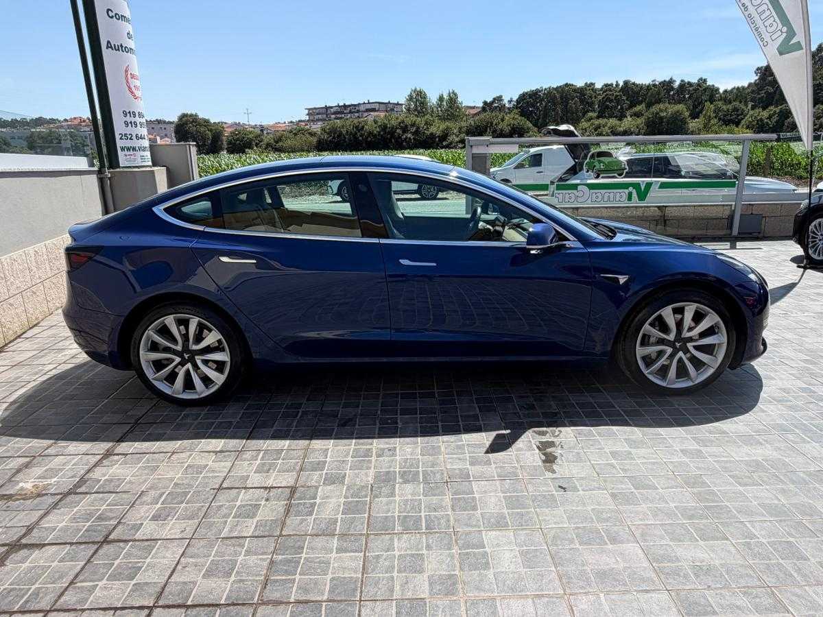tesla-model-3-2019-eletrico-500cc