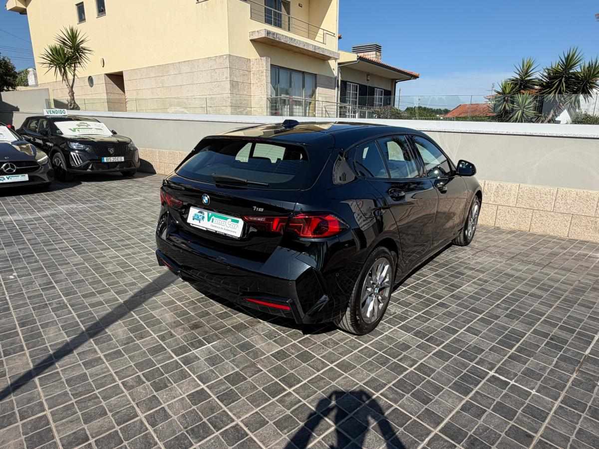bmw-serie-1-2025-gasolina-1499cc