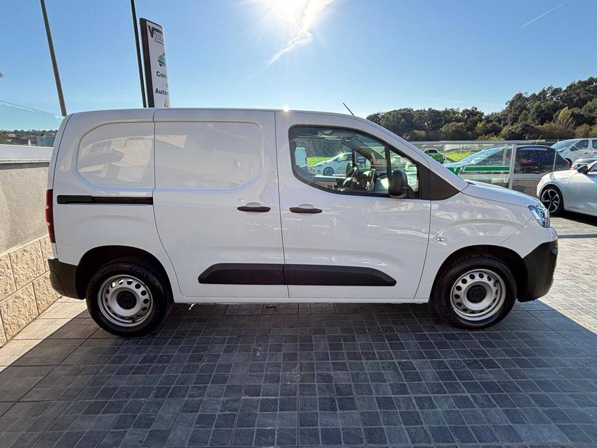 fiat-doblo-2023-diesel-1499cc