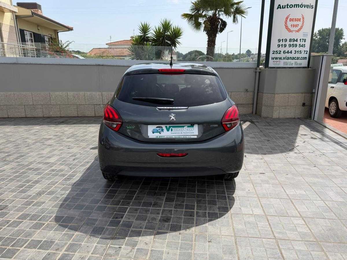 peugeot-208-2017-gasolina-1199cc