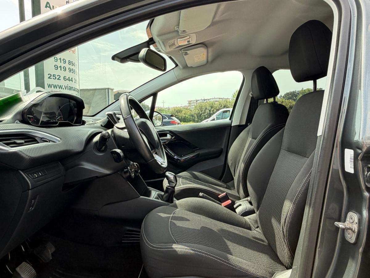 peugeot-208-2017-gasolina-1199cc
