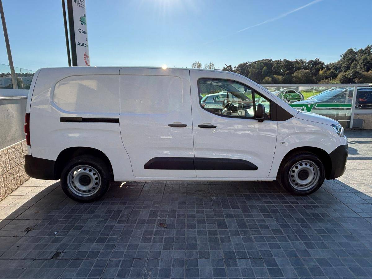 citroen-berlingo-2021-diesel-1499cc