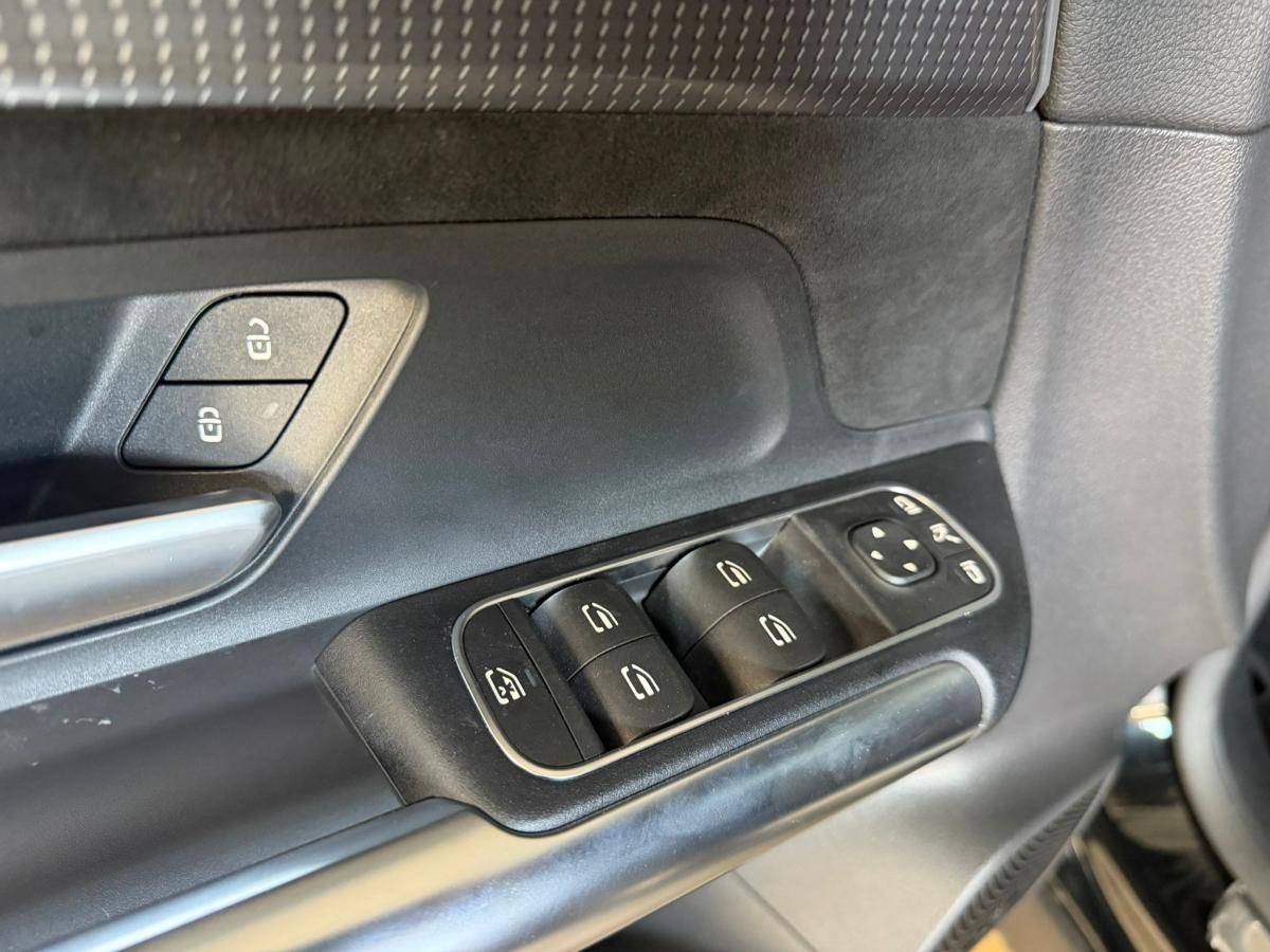 mercedes-benz-eqa-2022-eletrico-500cc