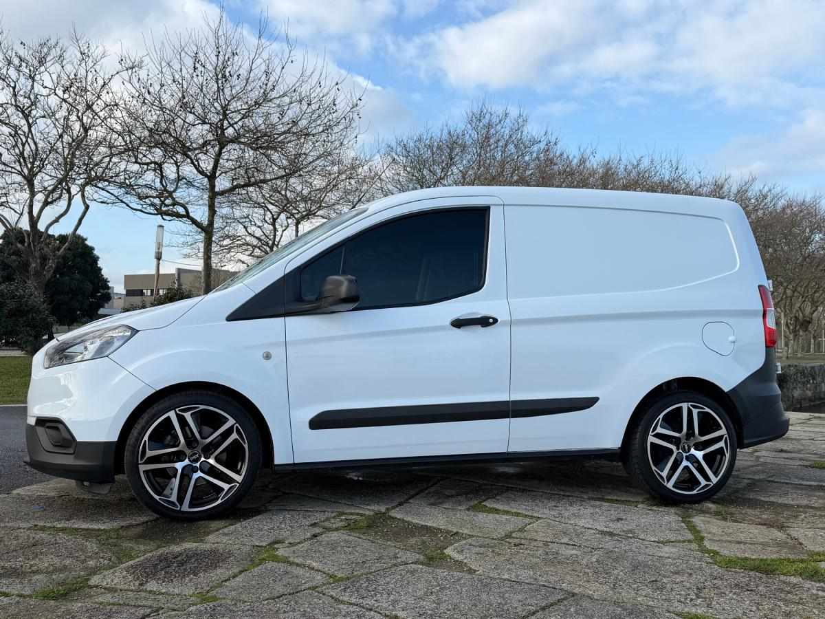 ford-transit-courier-2022-diesel-1499cc