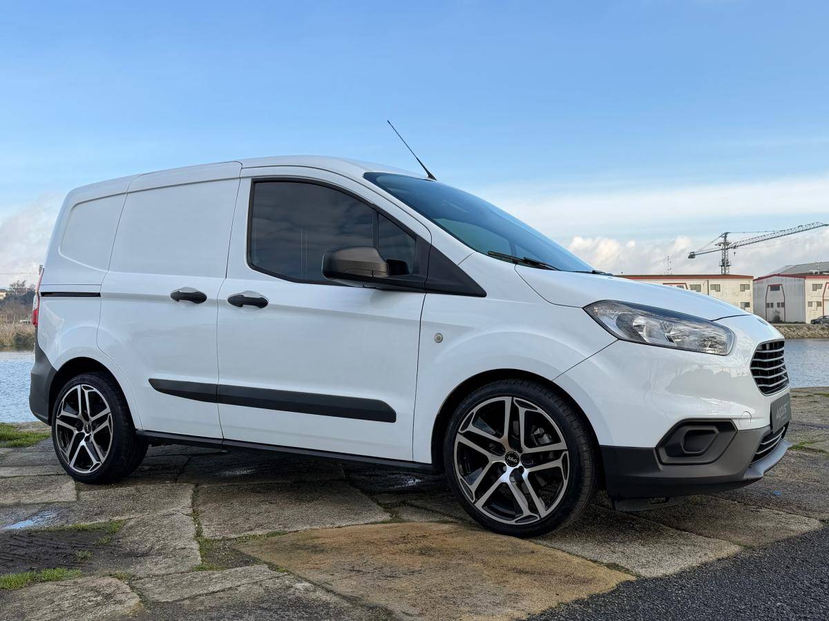 ford-transit-courier-2022-diesel-1499cc