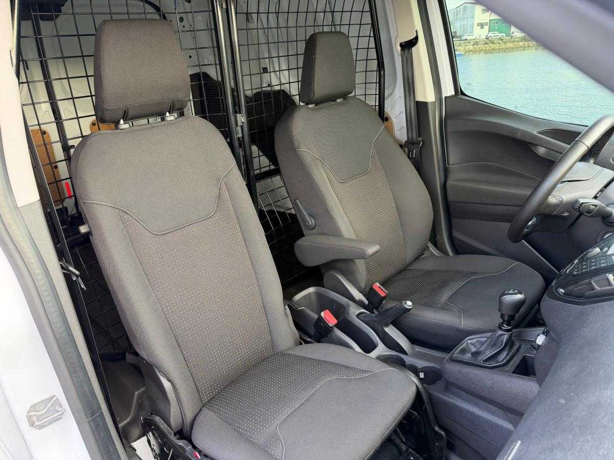 ford-transit-courier-2022-diesel-1499cc