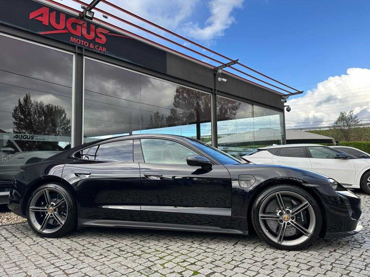 porsche-taycan-2021-eletrico-500cc