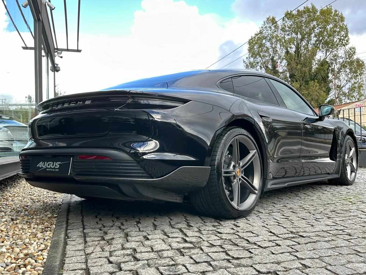porsche-taycan-2021-eletrico-500cc