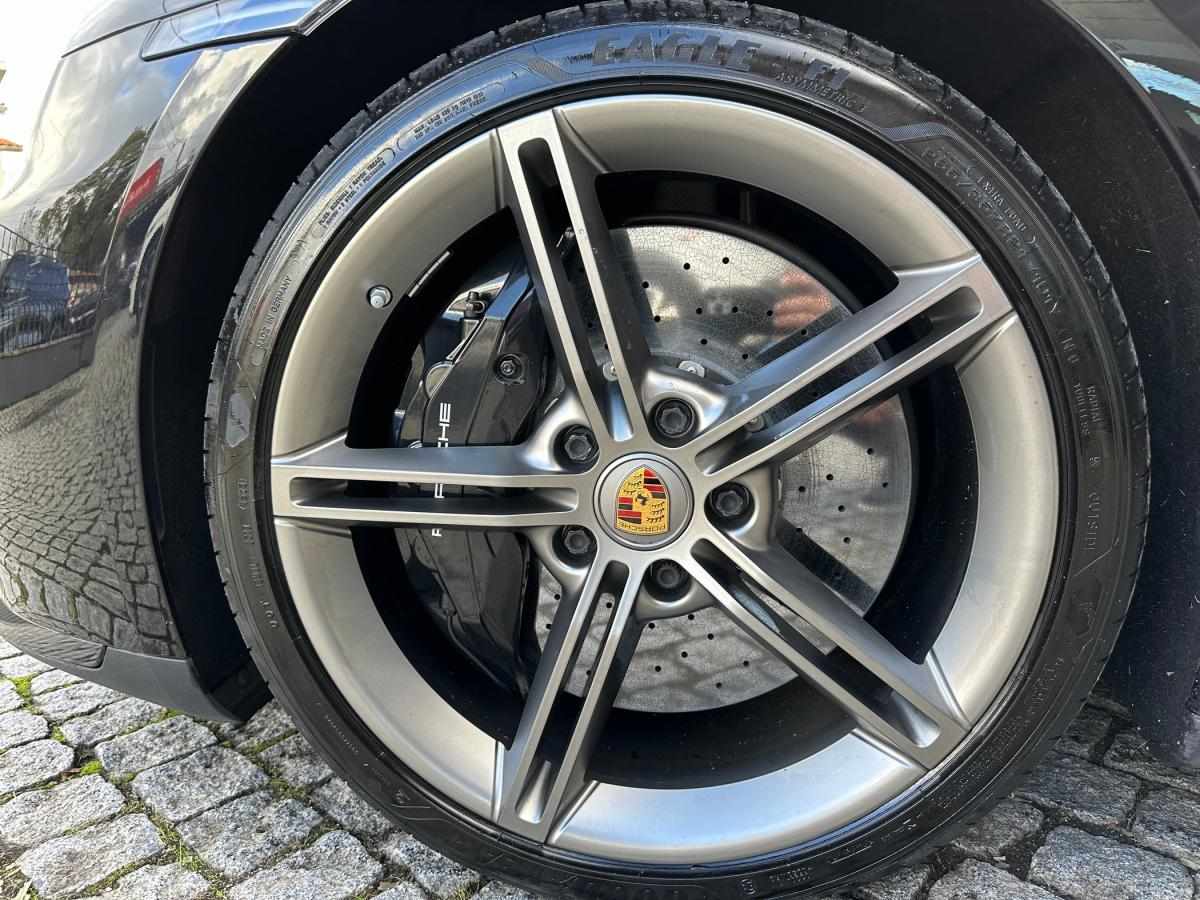 porsche-taycan-2021-eletrico-500cc