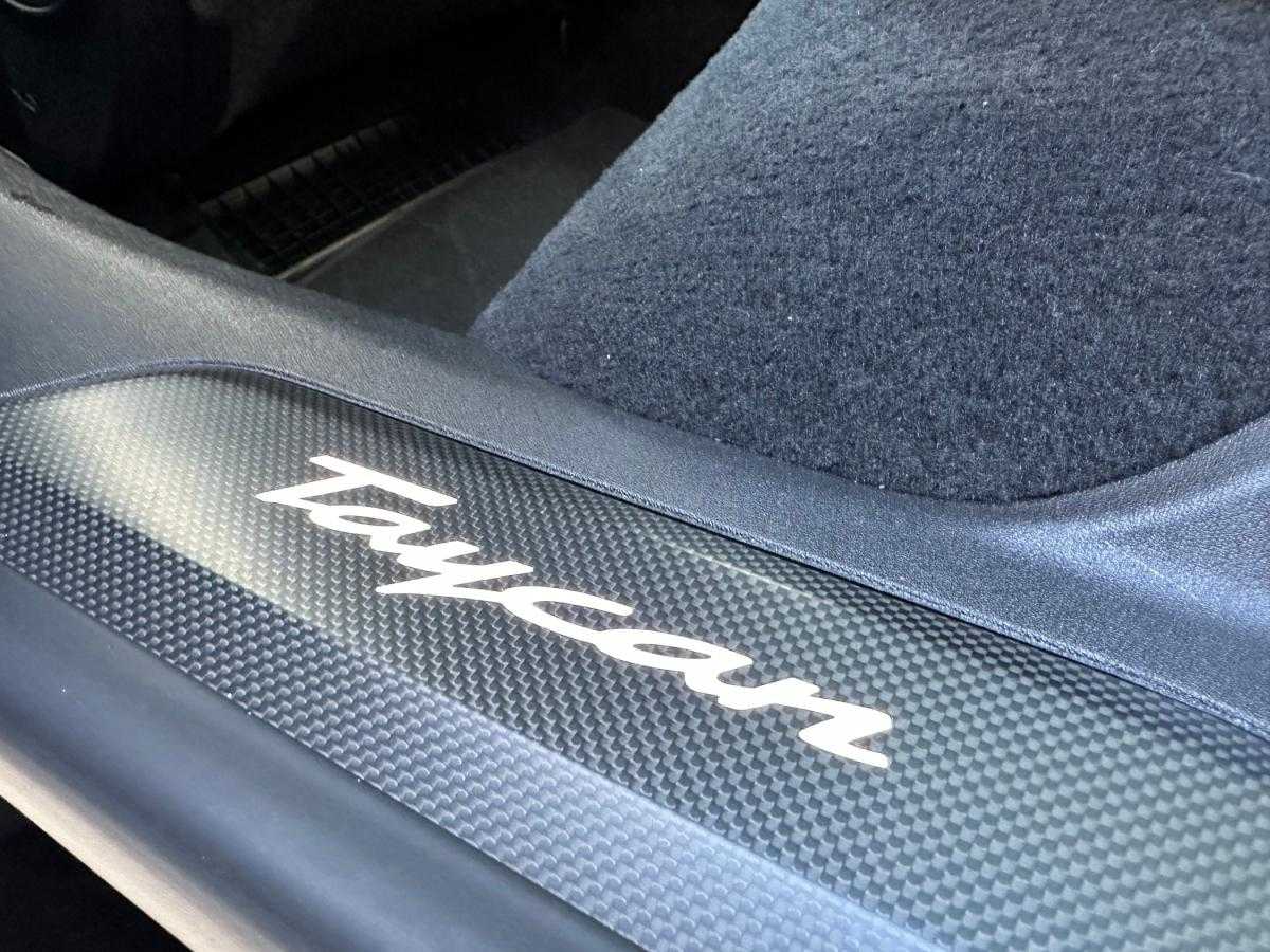 porsche-taycan-2021-eletrico-500cc