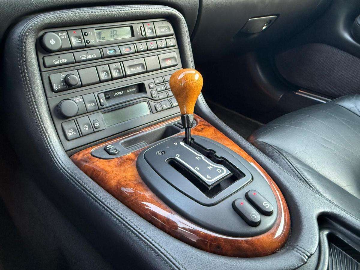 jaguar-xk-2000-gasolina-3996cc