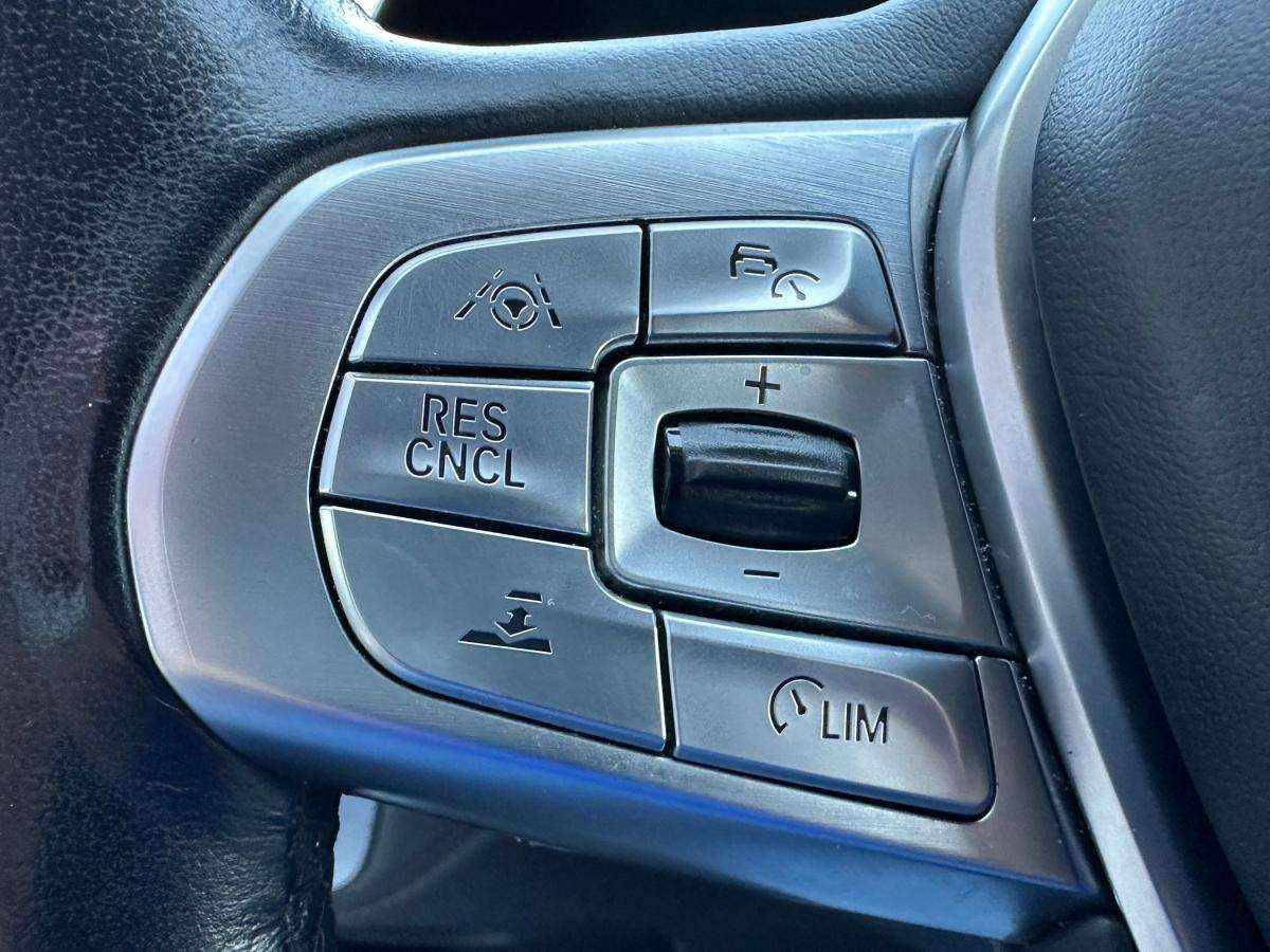 bmw-serie-7-2018-hibrido-a-gasolina-1998cc