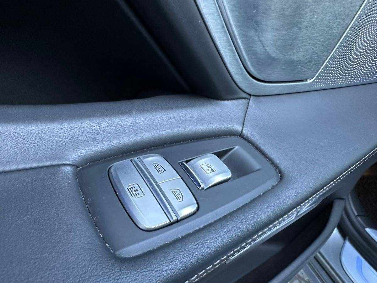 bmw-serie-7-2018-hibrido-a-gasolina-1998cc