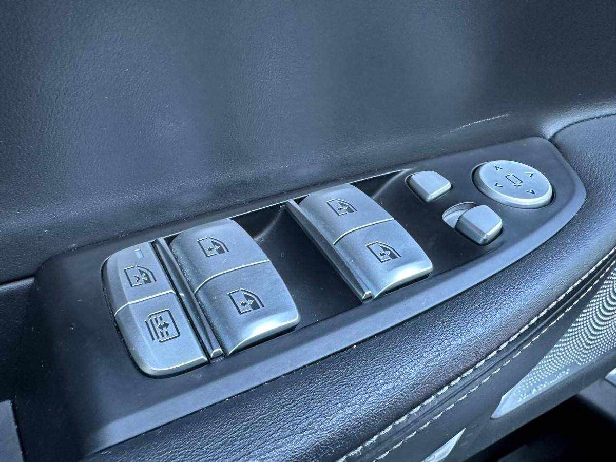 bmw-serie-7-2018-hibrido-a-gasolina-1998cc