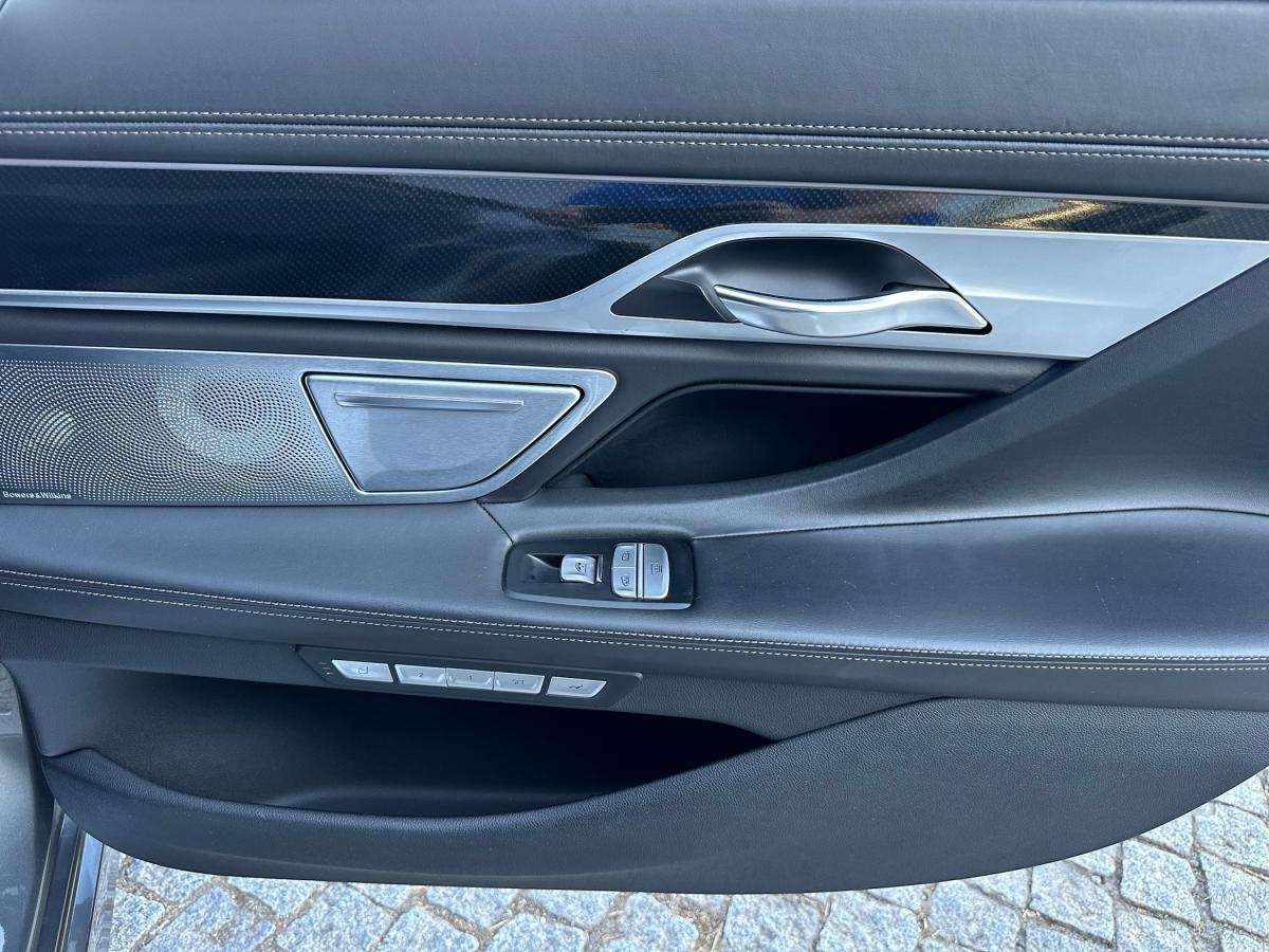 bmw-serie-7-2018-hibrido-a-gasolina-1998cc
