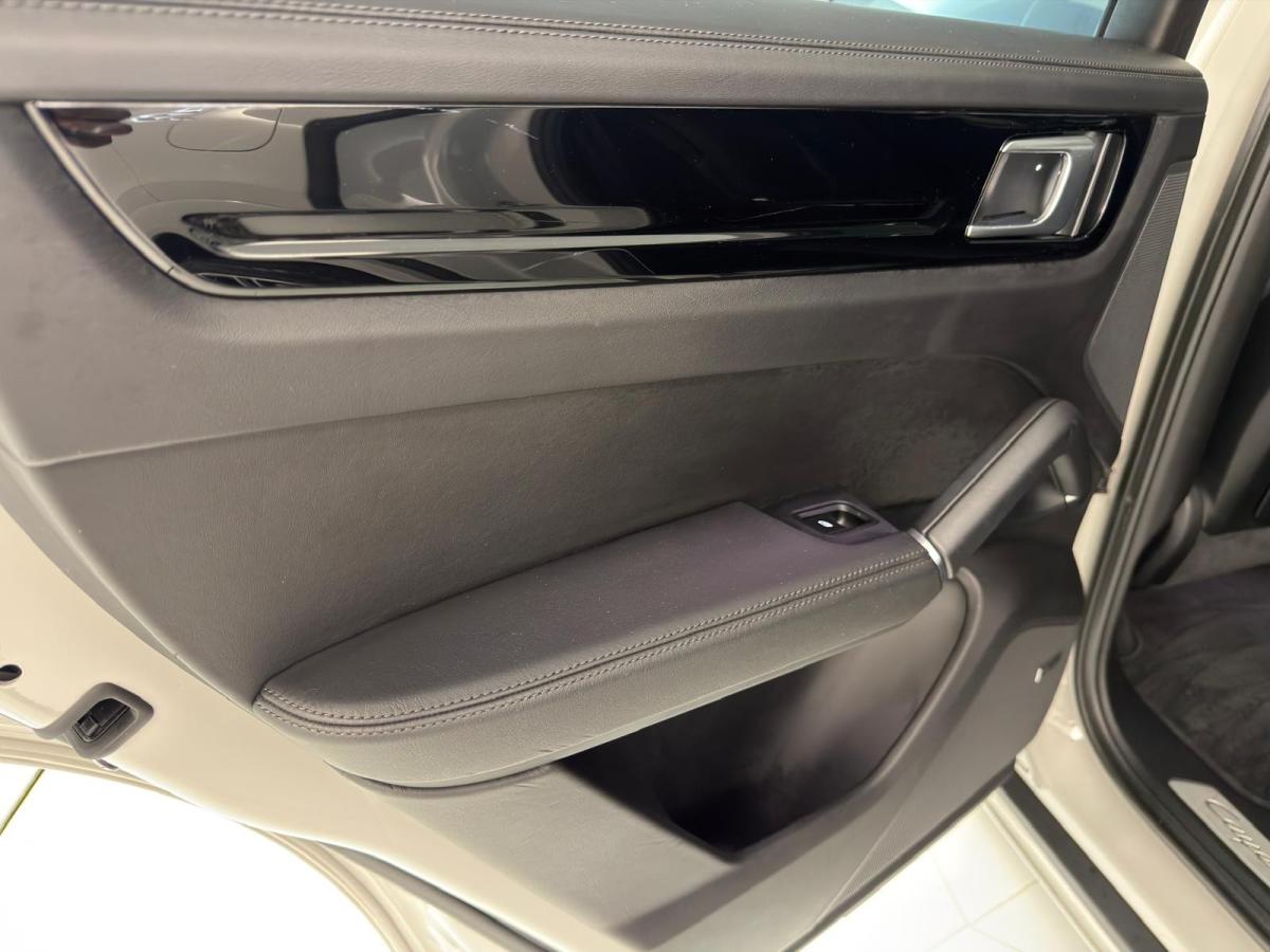 porsche-cayenne-2022-hibrido-a-gasolina-2995cc