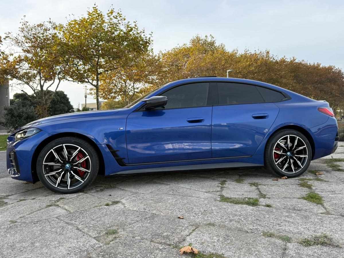 bmw-i4-2024-eletrico-500cc
