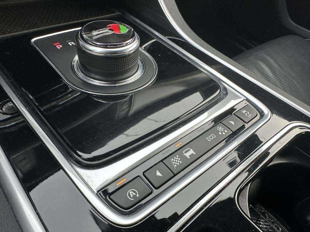 jaguar-xf-2017-diesel-1999cc