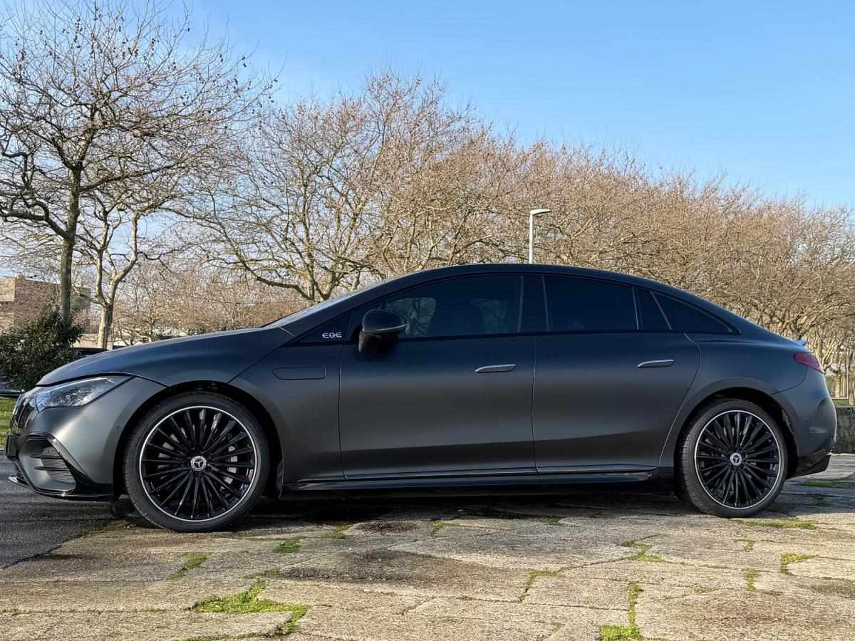 mercedes-benz-eqe-2023-eletrico-500cc
