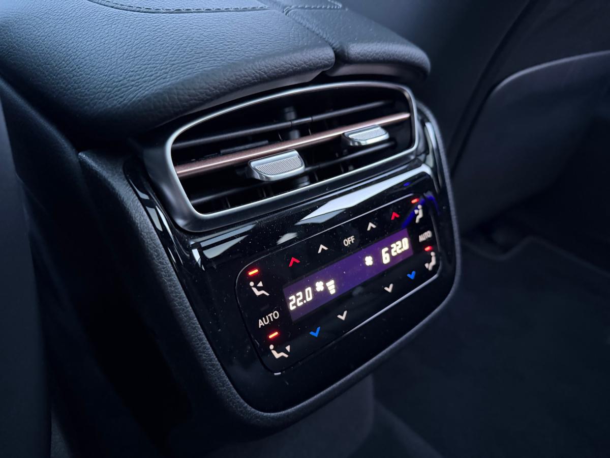 mercedes-benz-eqe-2023-eletrico-500cc