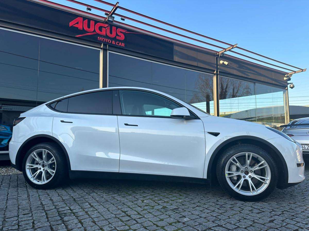 tesla-model-y-2021-eletrico-500cc