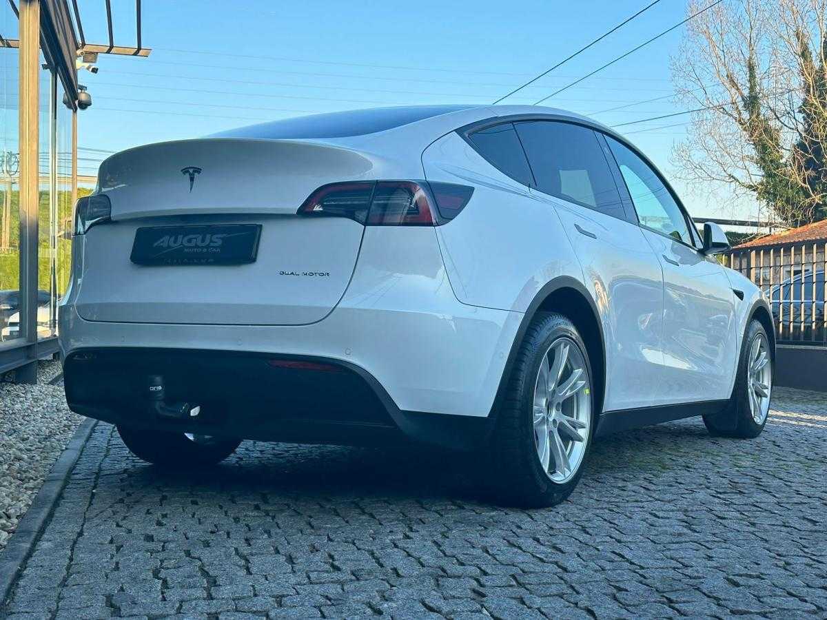 tesla-model-y-2021-eletrico-500cc