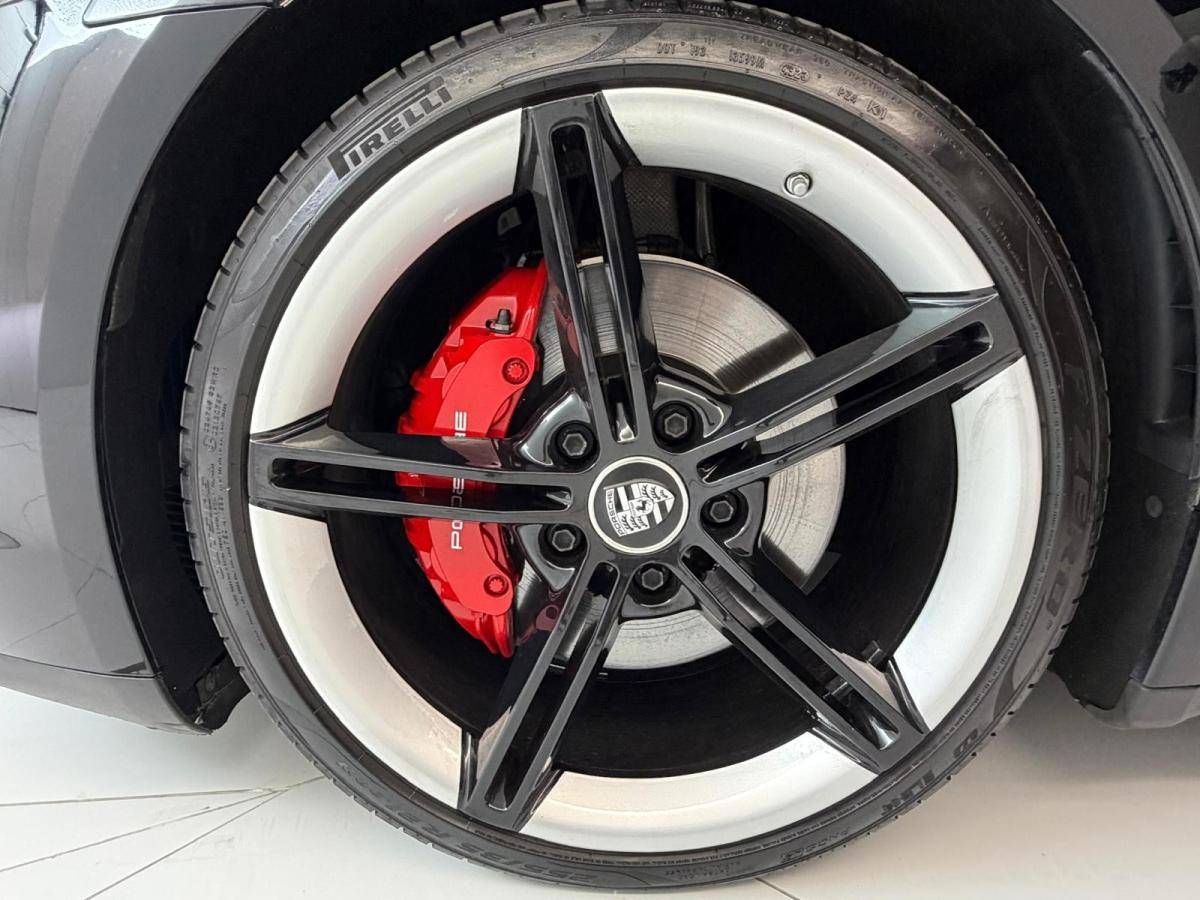 porsche-taycan-2022-eletrico-500cc