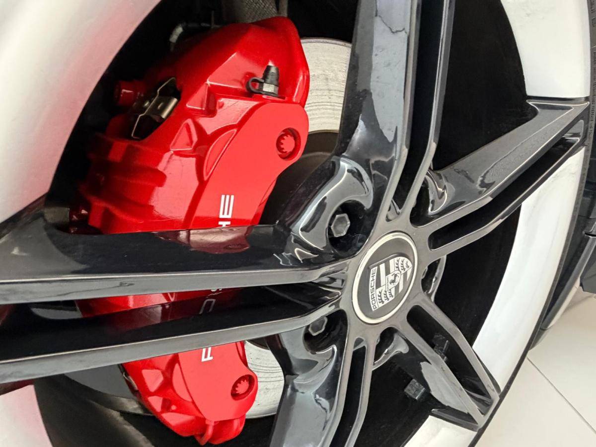 porsche-taycan-2022-eletrico-500cc