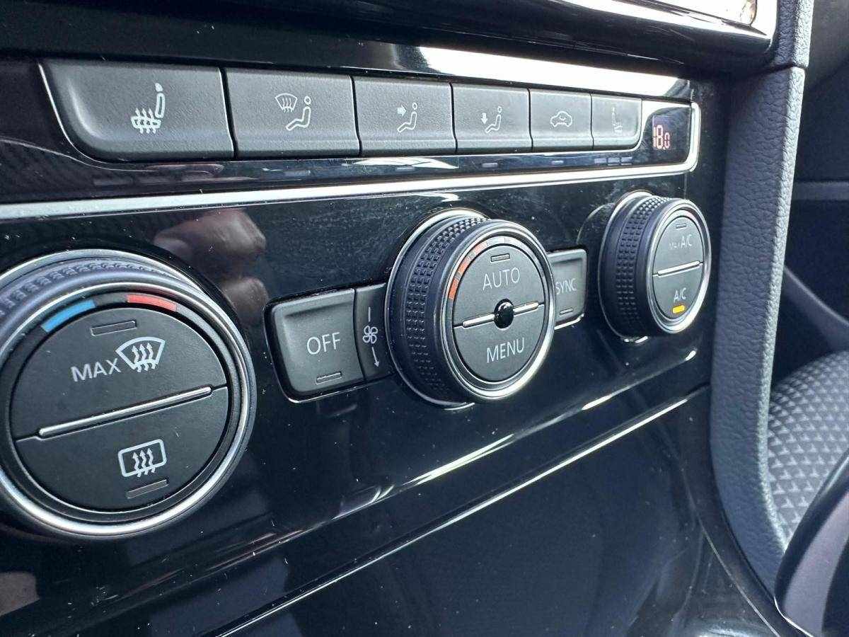 volkswagen-golf-variant-2020-diesel-1968cc