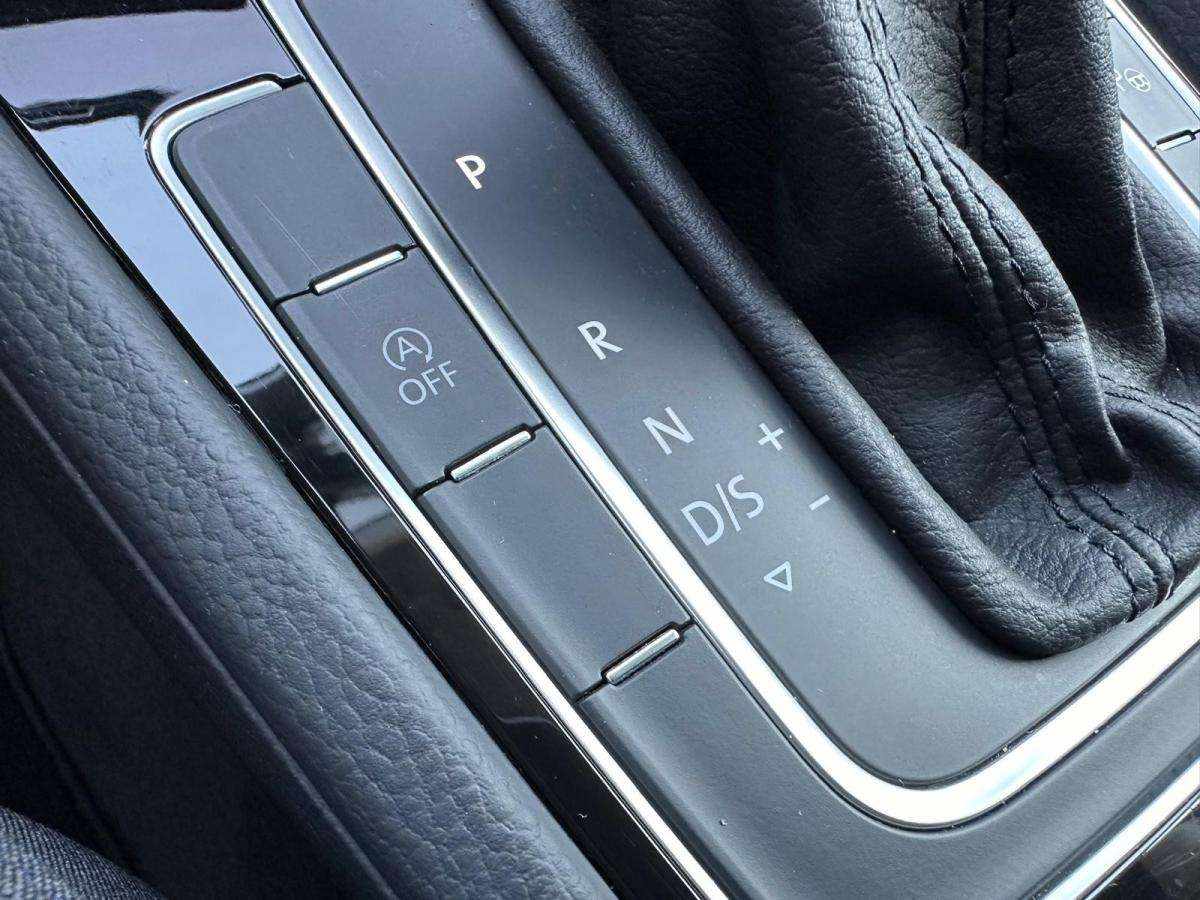 volkswagen-golf-variant-2020-diesel-1968cc