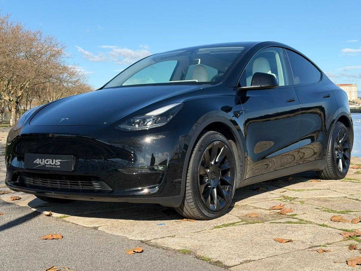 tesla-model-y-2023-eletrico-500cc
