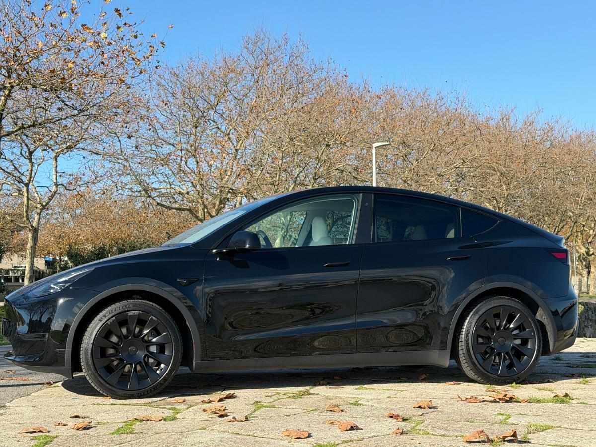 tesla-model-y-2023-eletrico-500cc