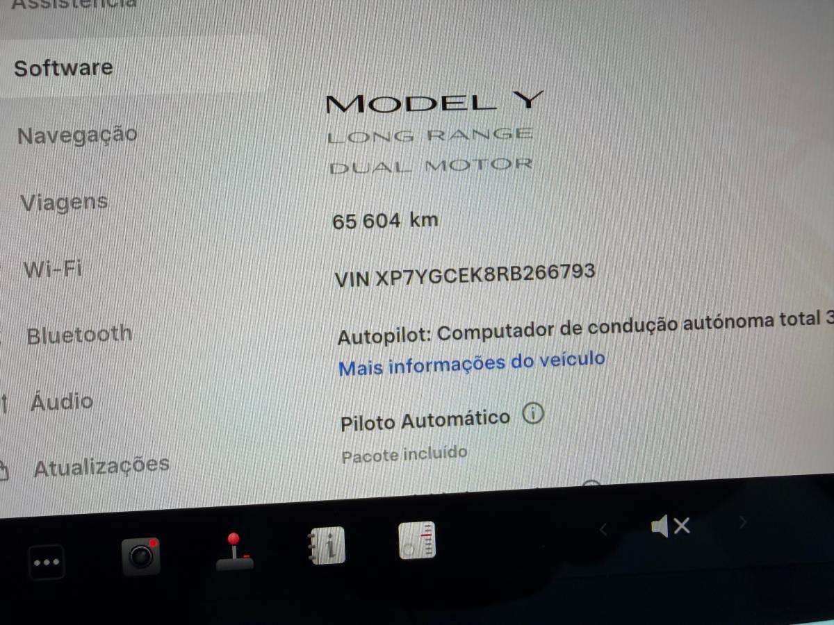 tesla-model-y-2023-eletrico-500cc