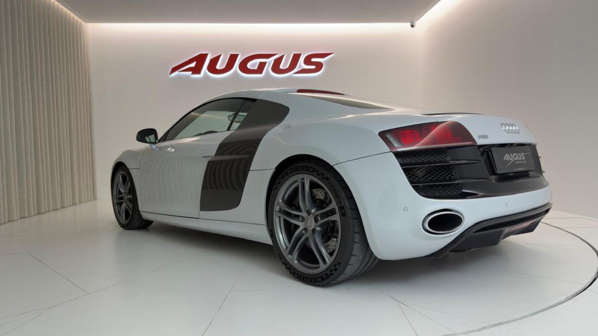 audi-r8-2010-gasolina-5204cc