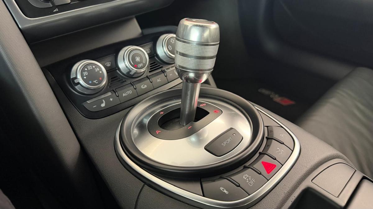 audi-r8-2010-gasolina-5204cc