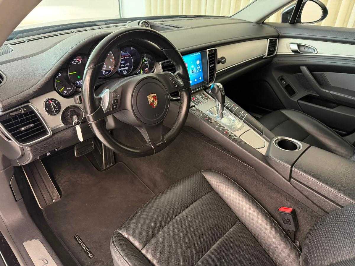 porsche-panamera-2015-hibrido-a-gasolina-2995cc