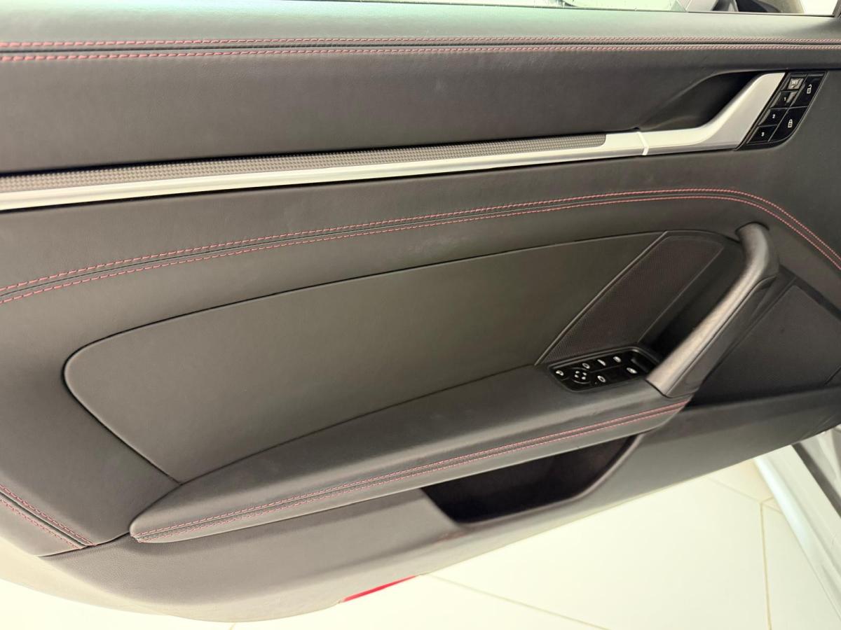 porsche-992-2020-gasolina-2981cc