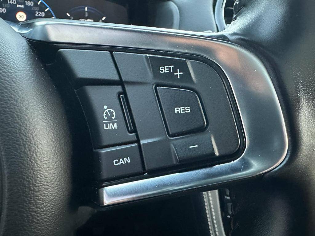 jaguar-f-pace-2018-diesel-1999cc