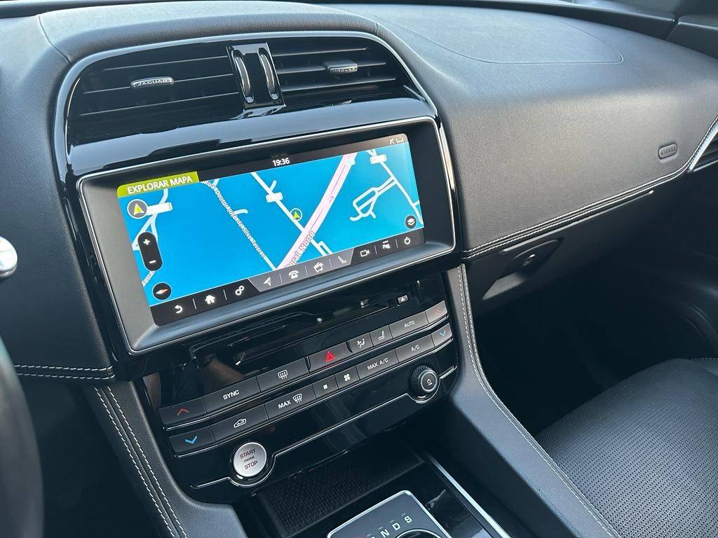 jaguar-f-pace-2018-diesel-1999cc