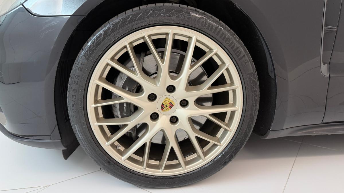 porsche-panamera-sport-turismo-2020-hibrido-a-gasolina-2894cc