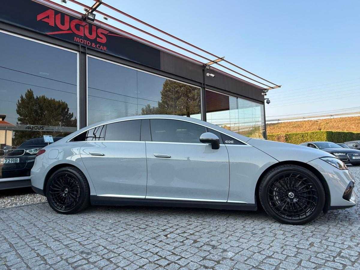 mercedes-benz-eqe-2023-eletrico-500cc