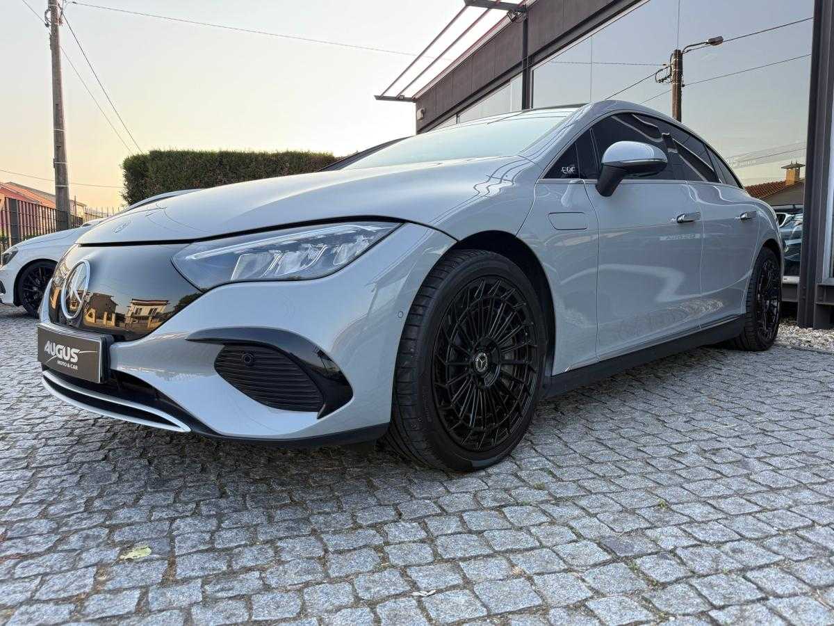 mercedes-benz-eqe-2023-eletrico-500cc