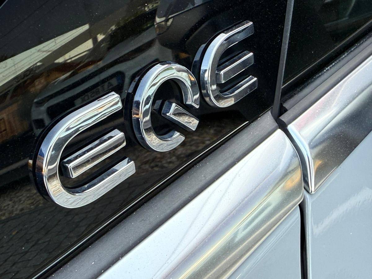 mercedes-benz-eqe-2023-eletrico-500cc