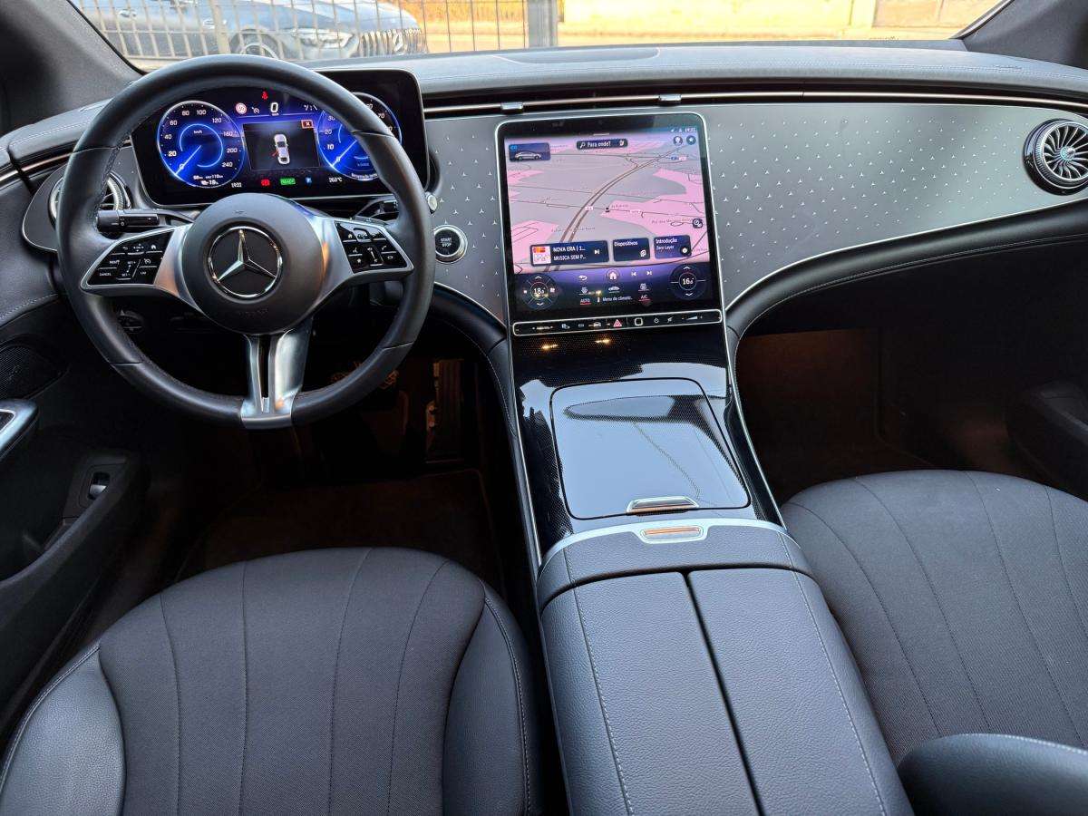 mercedes-benz-eqe-2023-eletrico-500cc